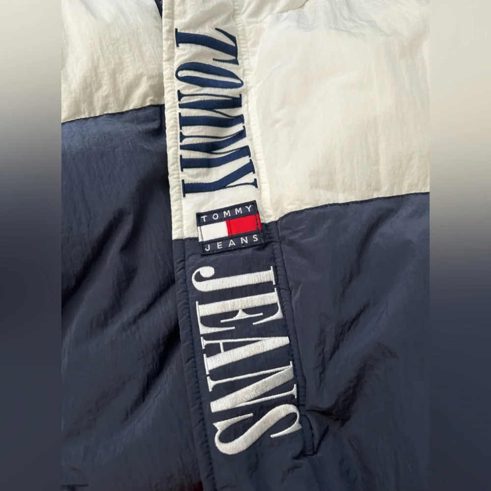 Tommy Jeans Jacket - Picture 2 of 3